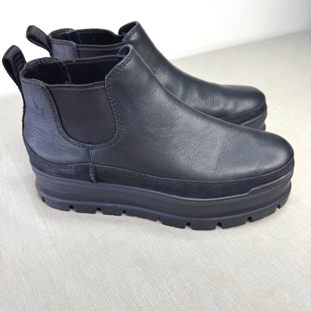 Ugg Merina Platform leather boots Size 9.5 womens